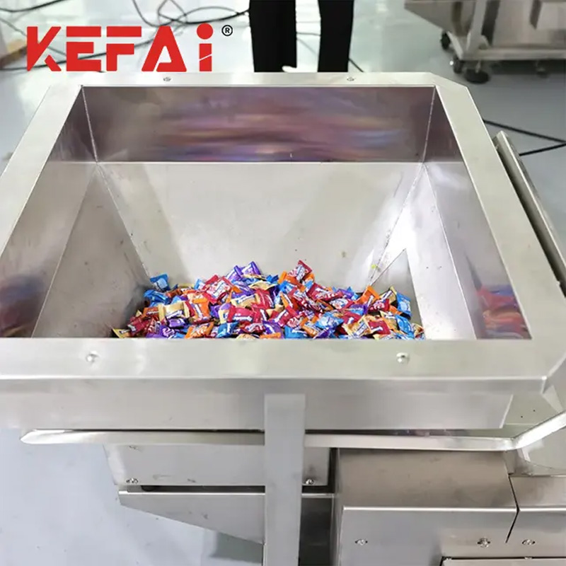 Detail balicího stroje KEFAI Candy 2